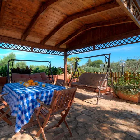 Holiday home Trullo Paan