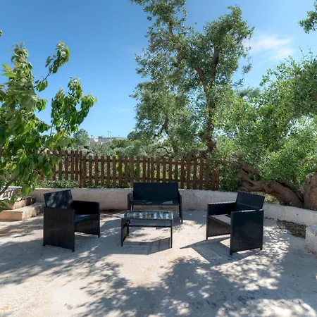 Holiday home Trullo Paan